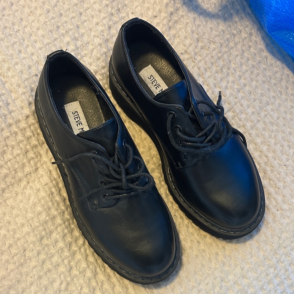 Steve Madden Sleek Black Leather Derbys